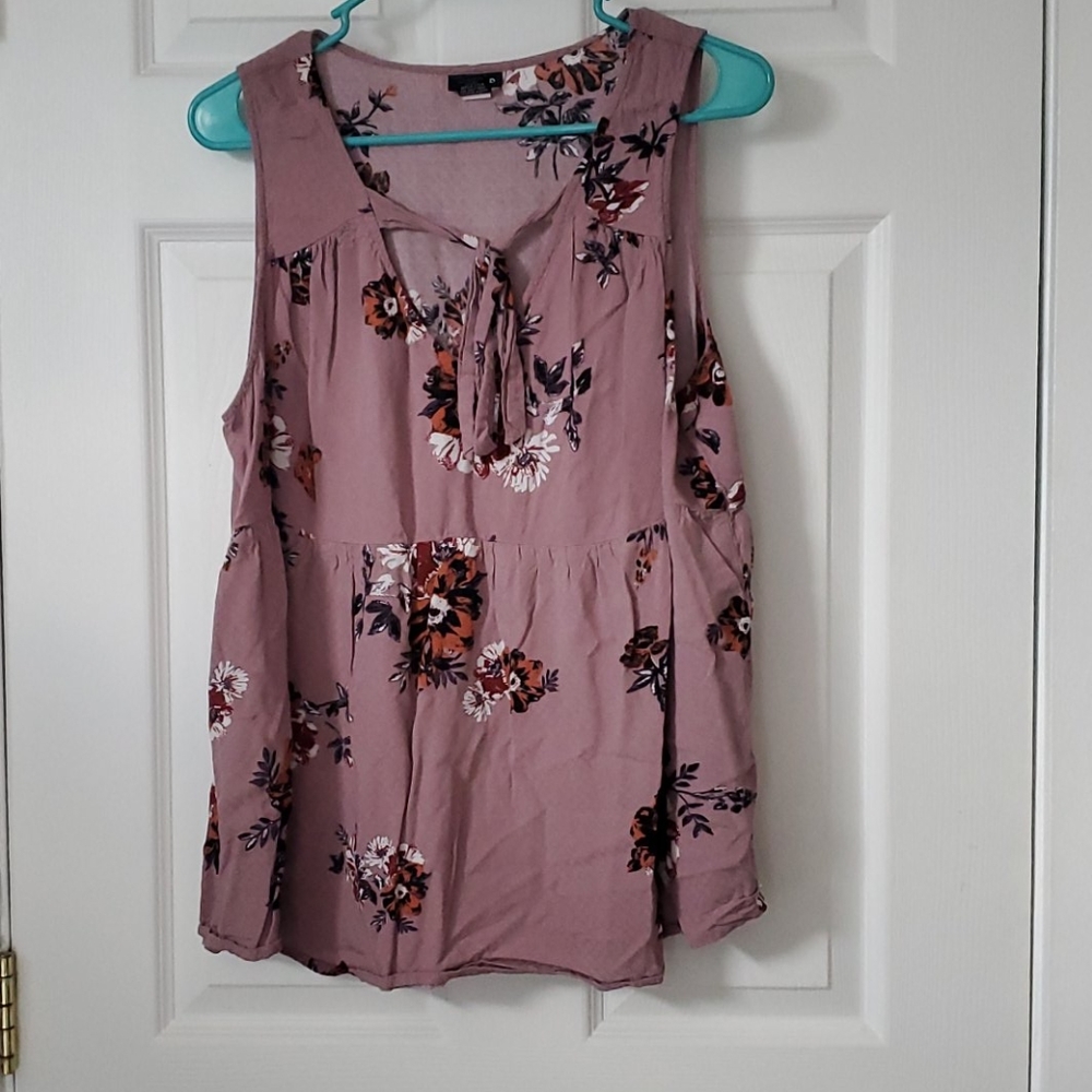 Torrid 0x floral empire waist top with tie neck